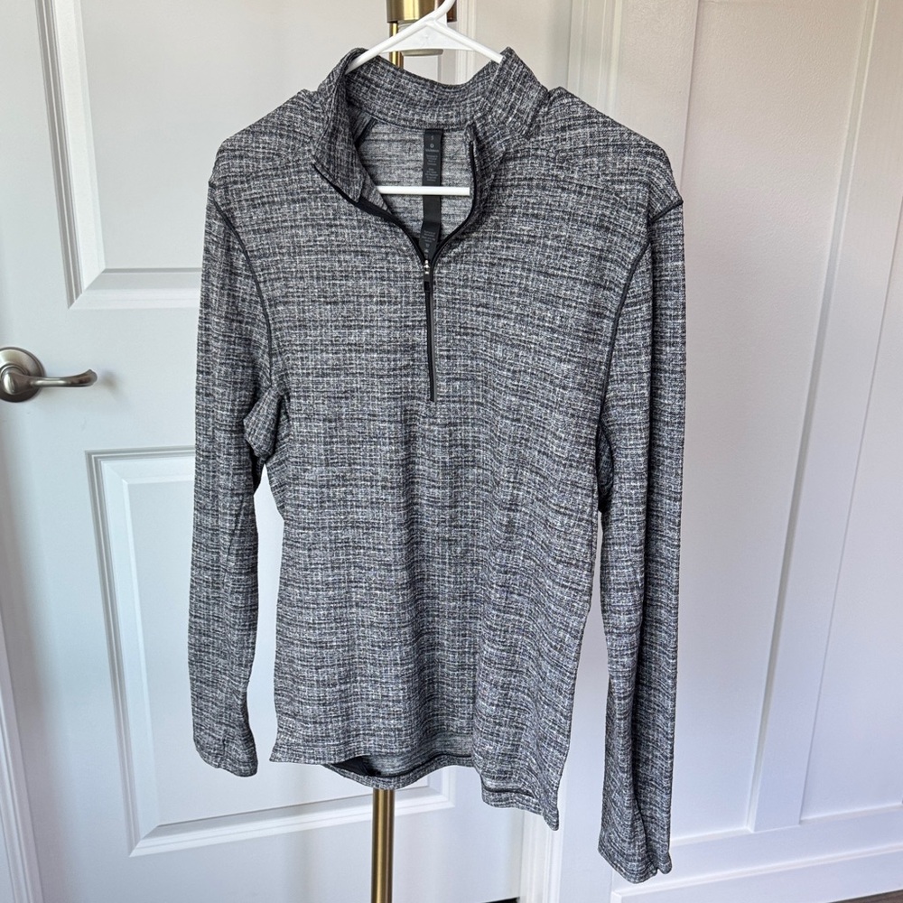 Lululemon Black and White Knit Top